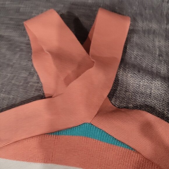 Babaton Sculpt Striped Halter Top - Picture 6 of 8